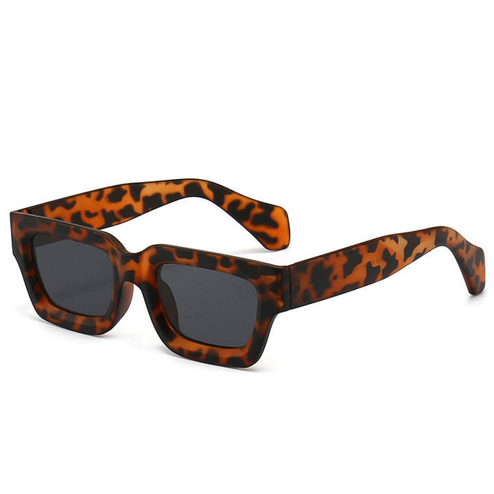 Women's trendy sunglasses with sturdy and transparent frame Stornfield