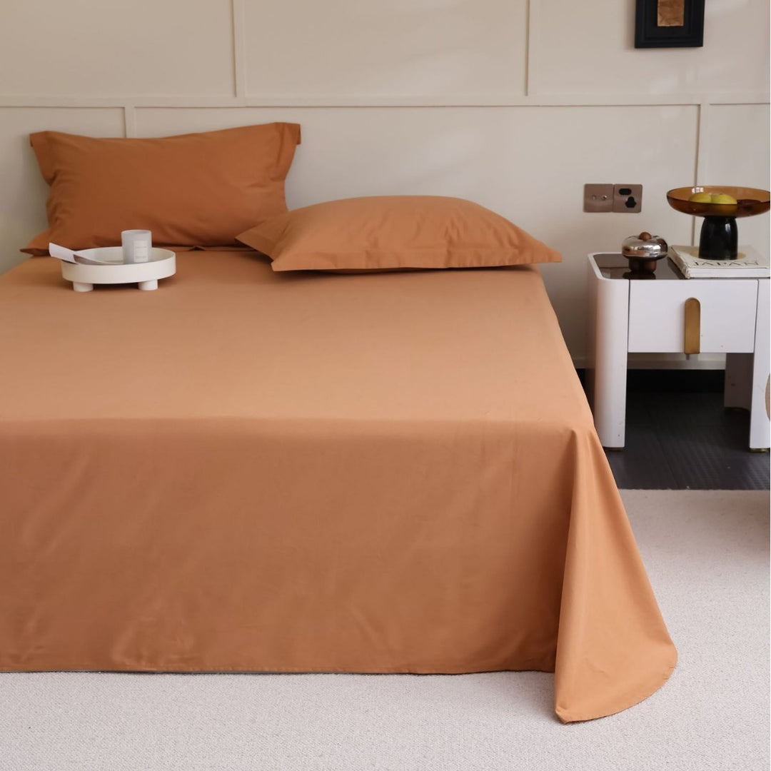 Fitted sheet made of cotton jersey with extra deep hem and elastic all-around rubber