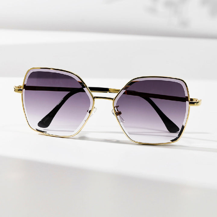 Women geometric sunglasses with fashionable gold frame Stornfield