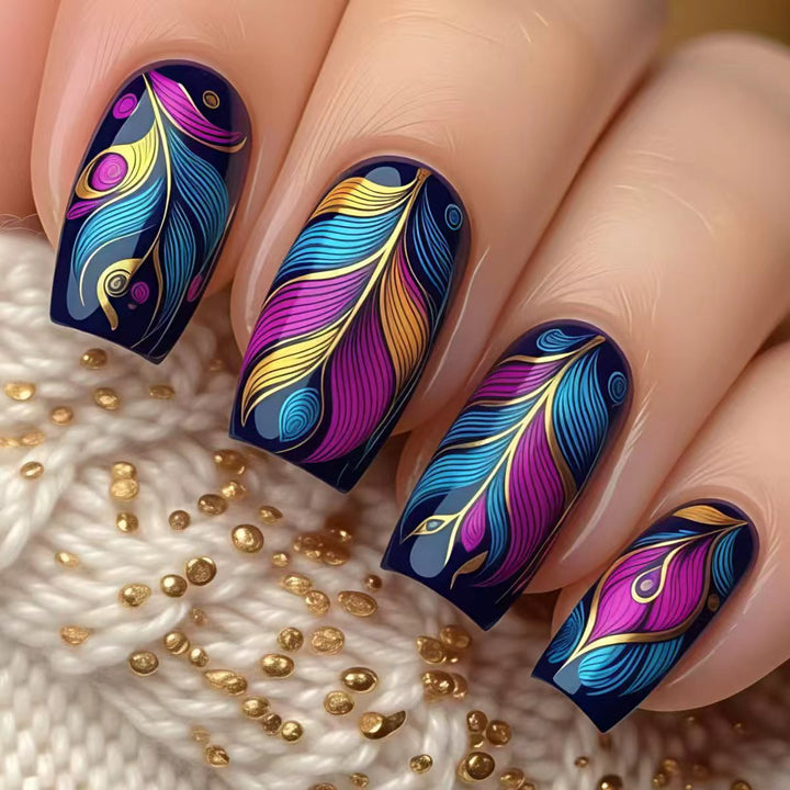 Artificial nails with elegant feather design Stornfield