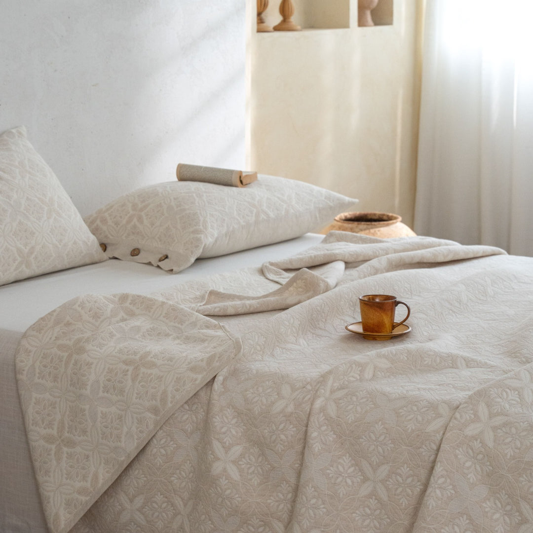 Reversible Textured Jacquard Cotton Coverlet with Button-Closure Pillowcase Set
