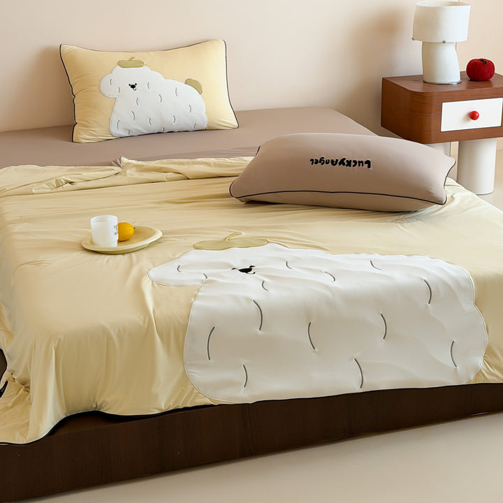 Children's bed linen set with cute animal appliqué, fitted sheet and pillowcase