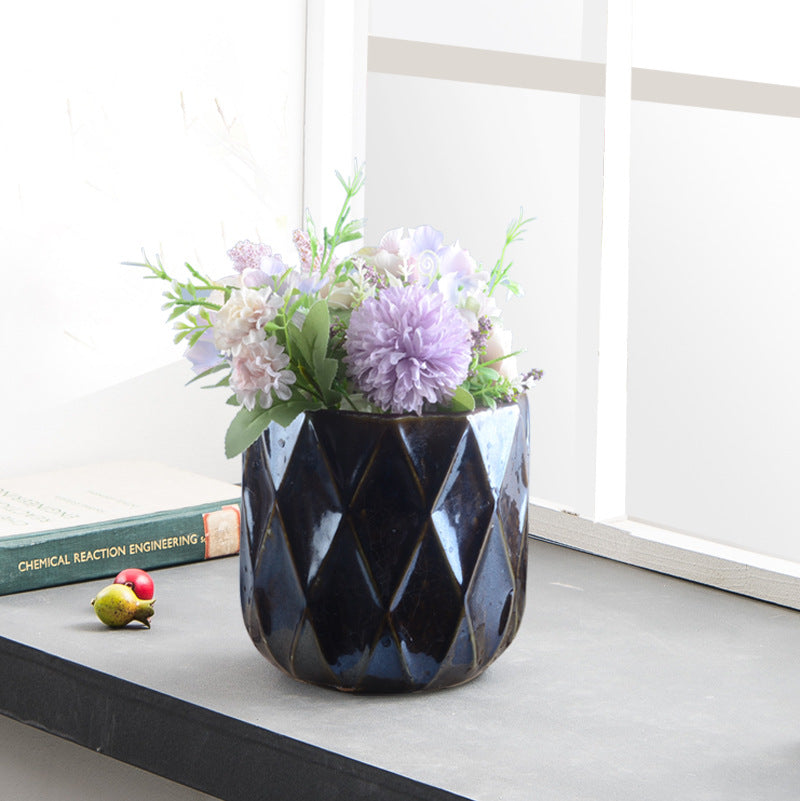 Elegant geometric plant bowl Stornfield