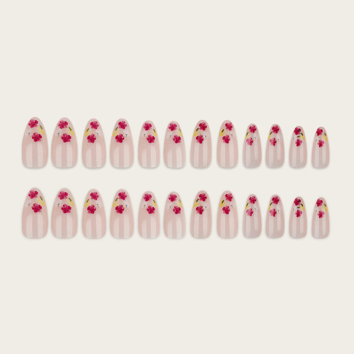 Artificial nails with floral accents Stornfield