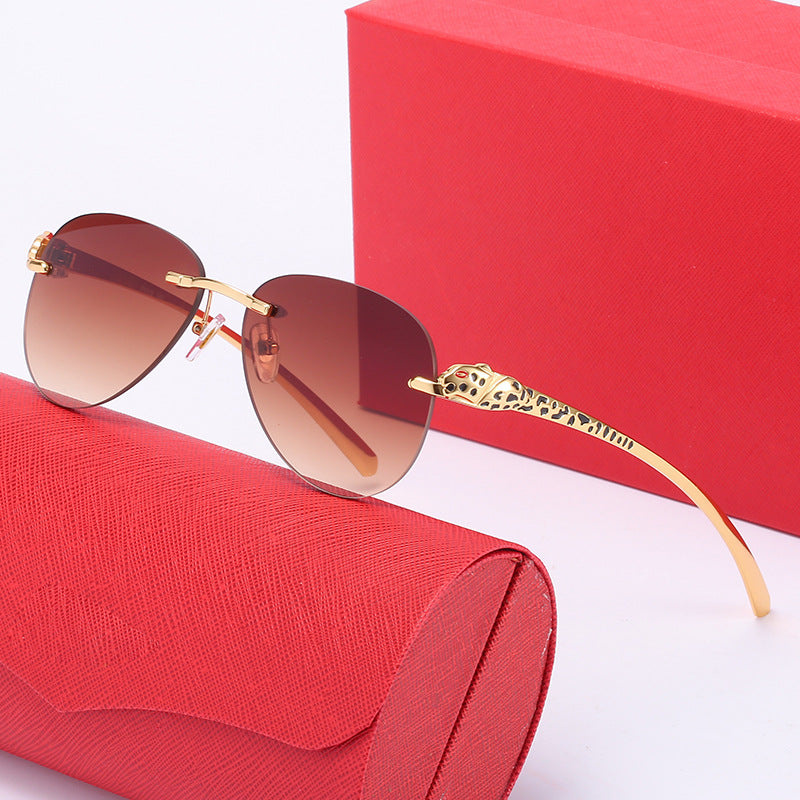 Ladies elegant pilot sunglasses with luxurious gold frame and protective lenses Stornfield