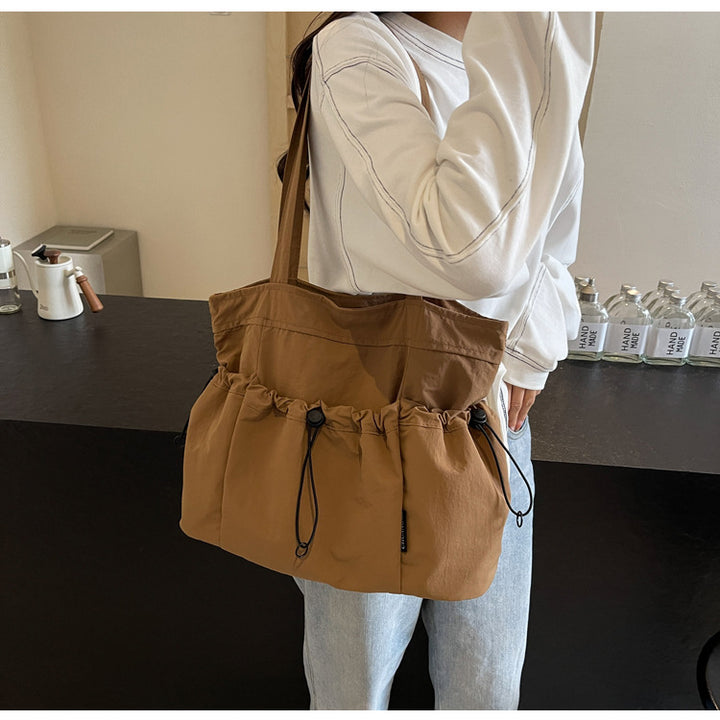 Practical everyday handbag with drawstring Stornfield