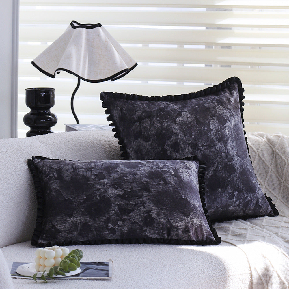 Decorative cushion with fringed border