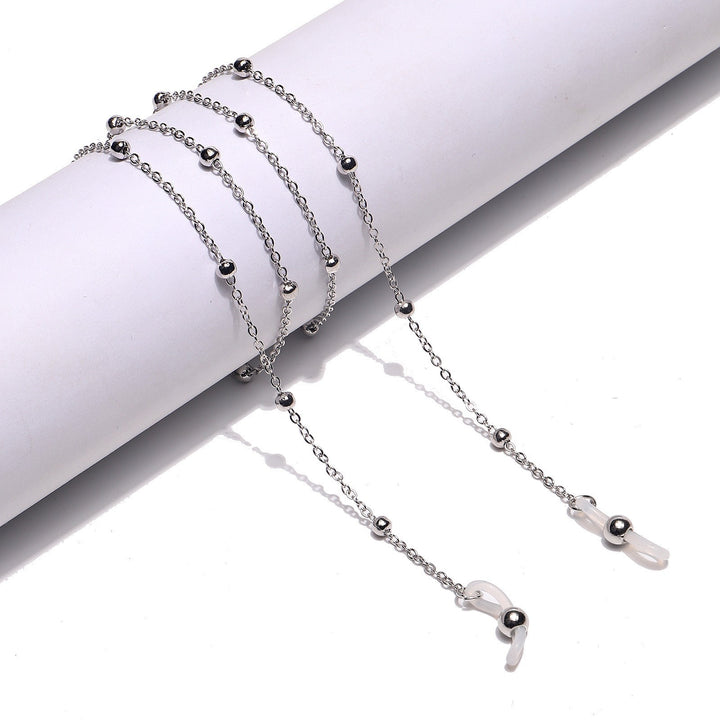 Elegant Heart-Shaped Pearl Chain Eyewear Holder Stornfield