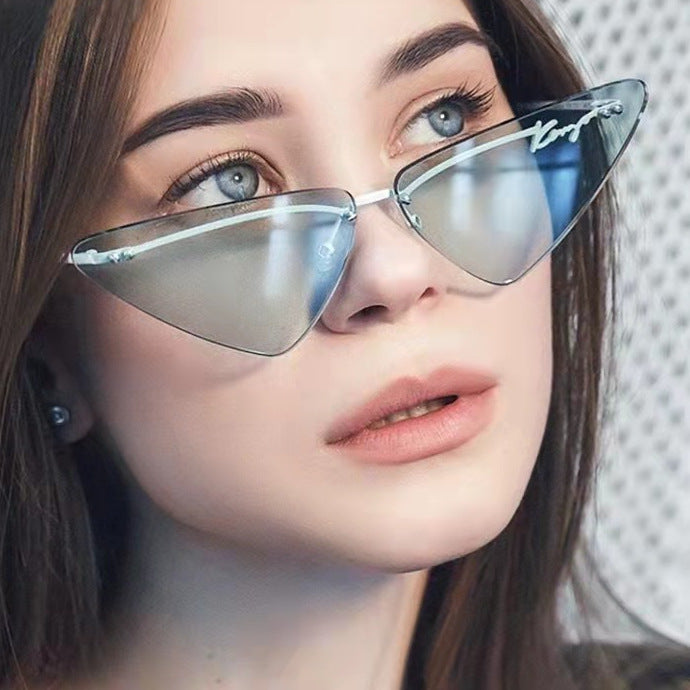 Ladies Trendy Cat-Eye Sunglasses with Feminine Frame Stornfield