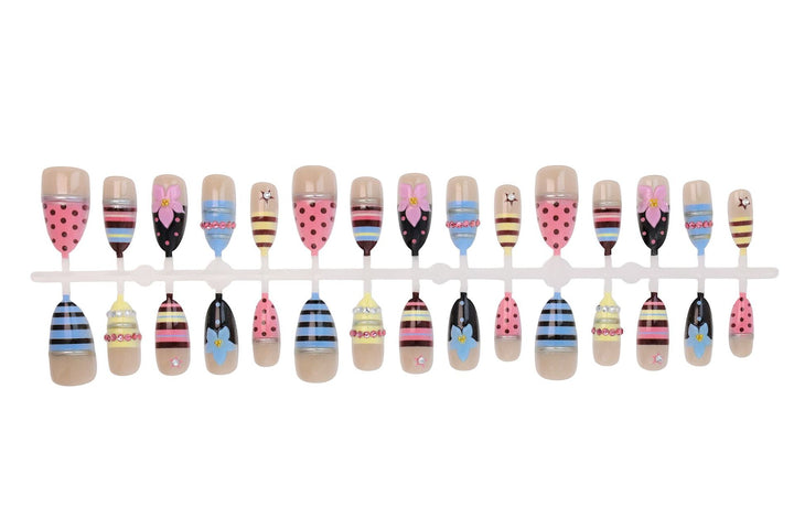 Artificial nail set with creative and playful motifs Stornfield