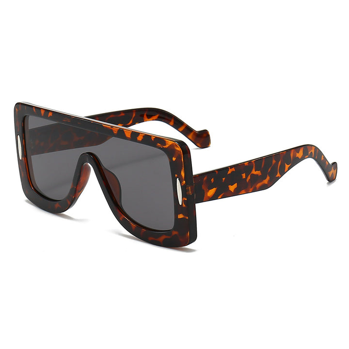 Women's Oversized Sunglasses in Modern Bauhaus Style Stornfield