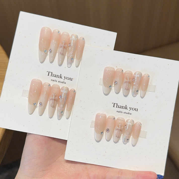 Artificial nail tips with elegant accents Stornfield