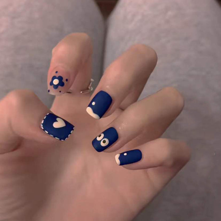 Festive Nail Art Press-Ons Stornfield