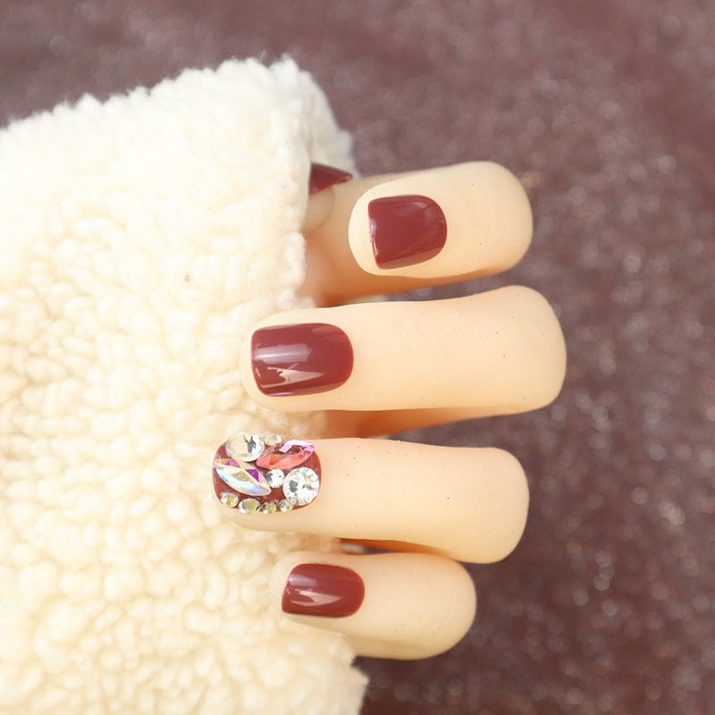 Premium Decorative Faux Nail Set Stornfield