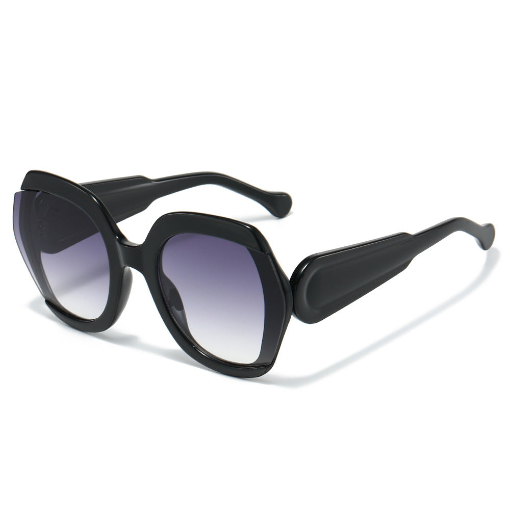 Fashion-Forward Oversized Sunglasses Stornfield
