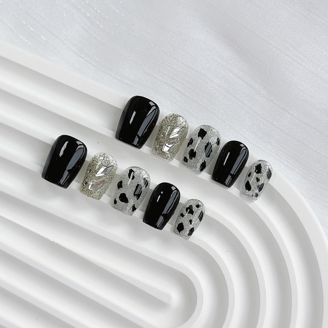 Butterfly-Embellished Press-On Nail Set