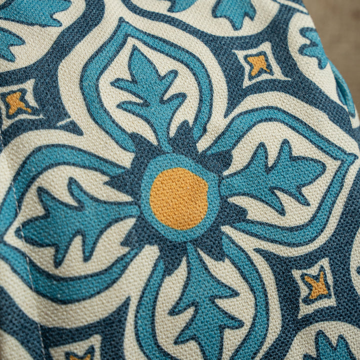 Beef floor seat pouf with removable cover and carrying handle