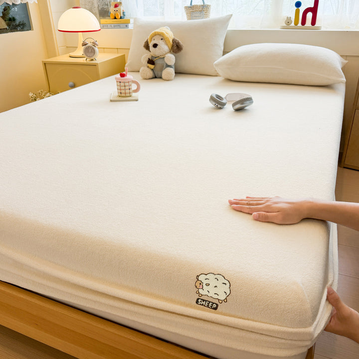 Plush Fitted Mattress Cover with Stretch Skirt and Embroidered Sheep