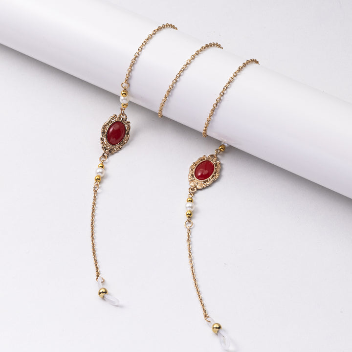 Elegant Beaded Eyewear Chain Stornfield