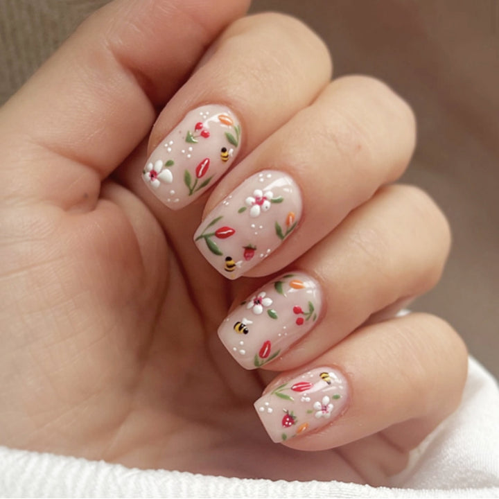 Floral Press-On Nail Art Set Stornfield