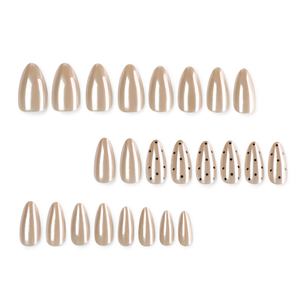 High-Quality Artificial Nails Stornfield
