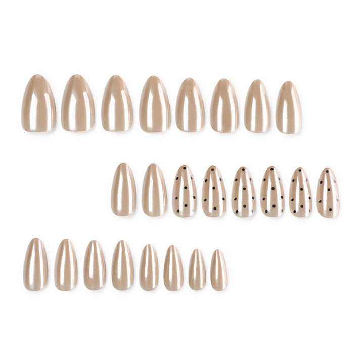 High-Quality Artificial Nails Stornfield