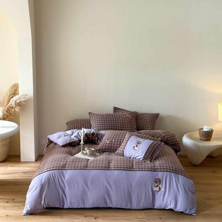 Plaid Cotton-Linen Blend Duvet Cover Set with Embroidered Sunbonnet Appliqué and Reversible Solid Backing