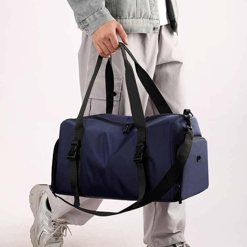 Sporty travel bag with individual compartment design and durable material Stornfield