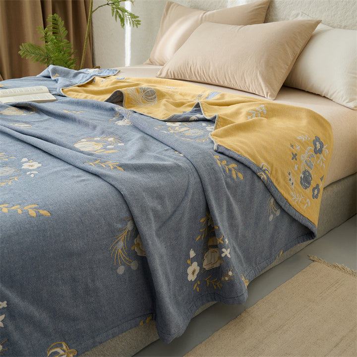 Light cotton throw blanket with floral rose print