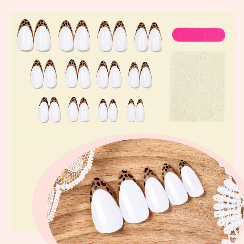 Decorative Press-On Nail Set with Elegant Leopard Accents Stornfield