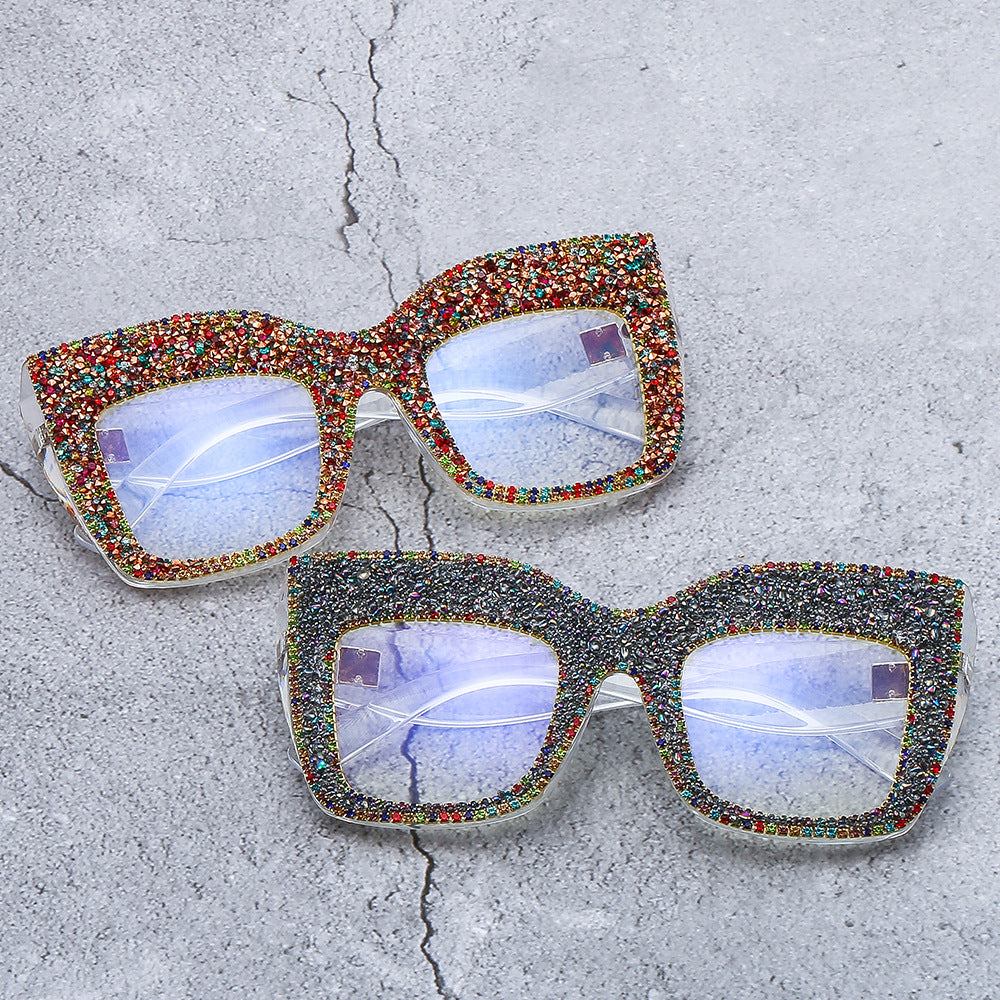 Women's striking statement sunglasses with glamorous frame Stornfield