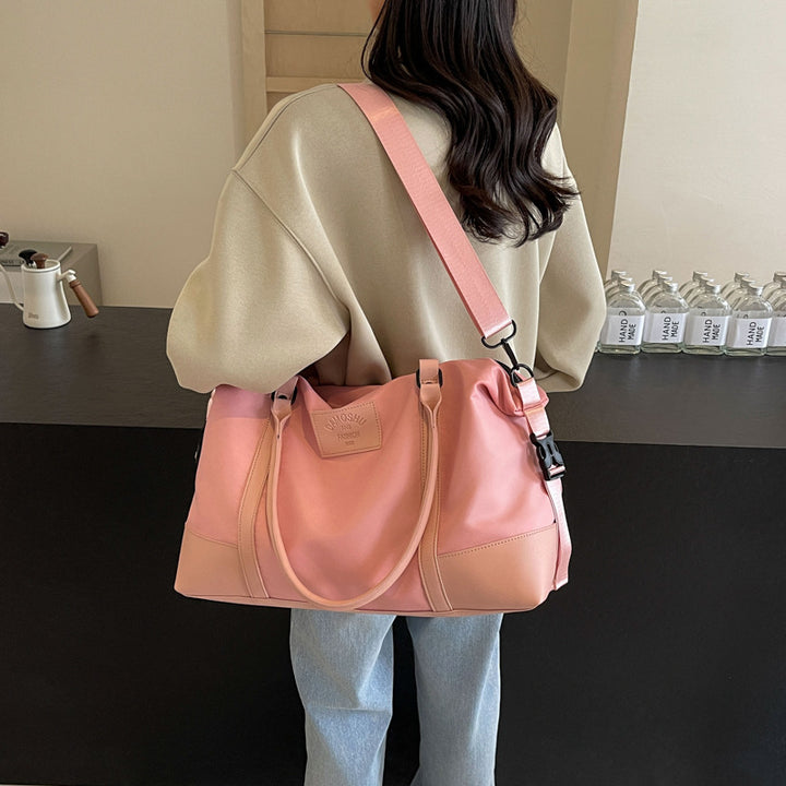 Sporty travel bag with comfortable compartments Stornfield
