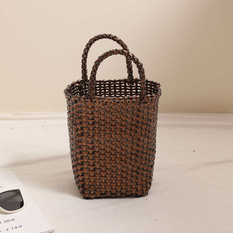 Modern Bast bag with stylish design Stornfield