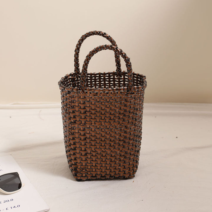 Modern Bast bag with stylish design Stornfield
