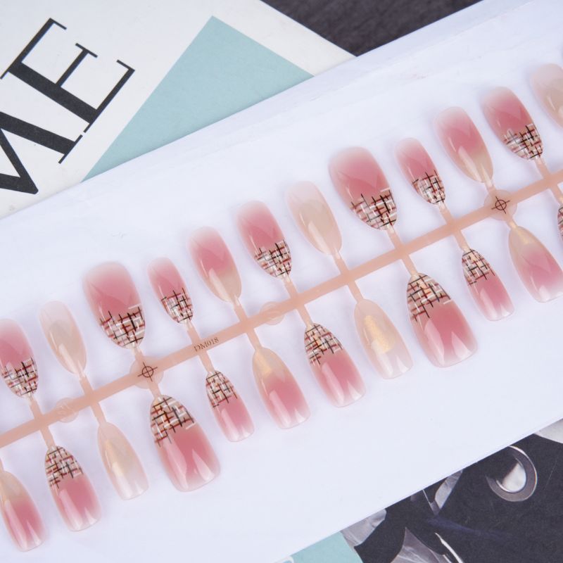 Artistic Ombre Press-On Nail Tips Set Stornfield