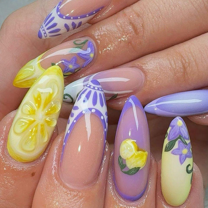 Artificial Nail Set with Floral Designs Stornfield