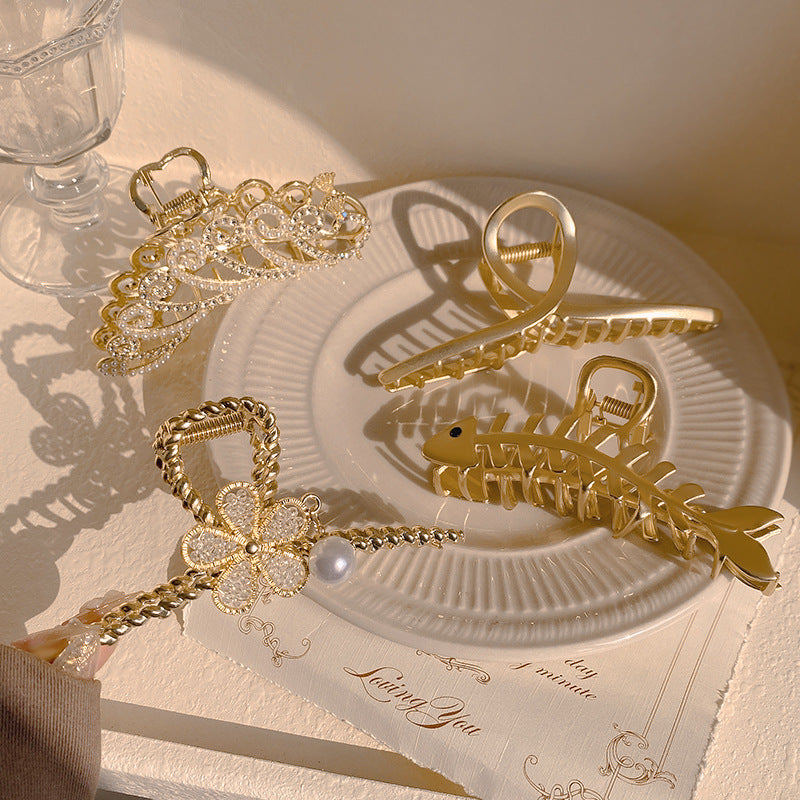 Elegant Flower Design Hair Clip Stornfield