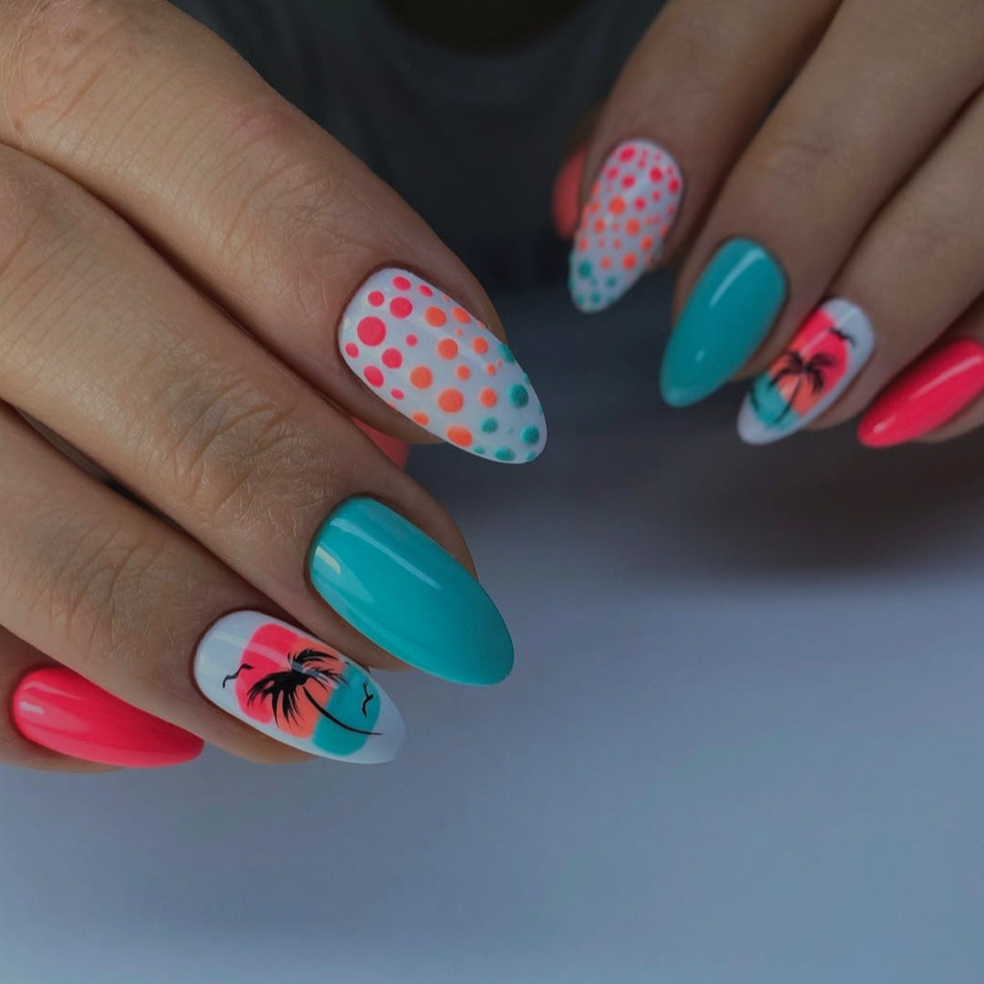 Artificial nails with Lively Tropical motif Stornfield