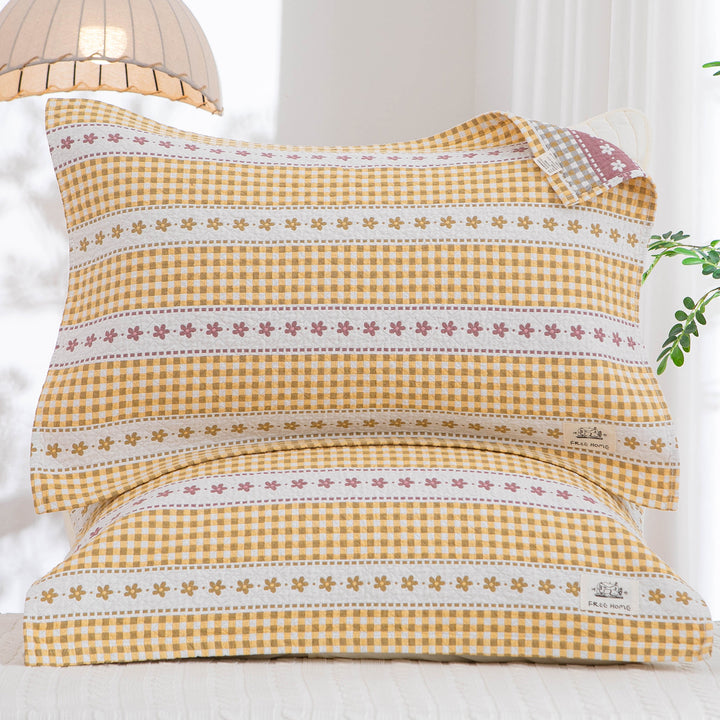 Women's pillowcase with modern checkered pattern Stornfield