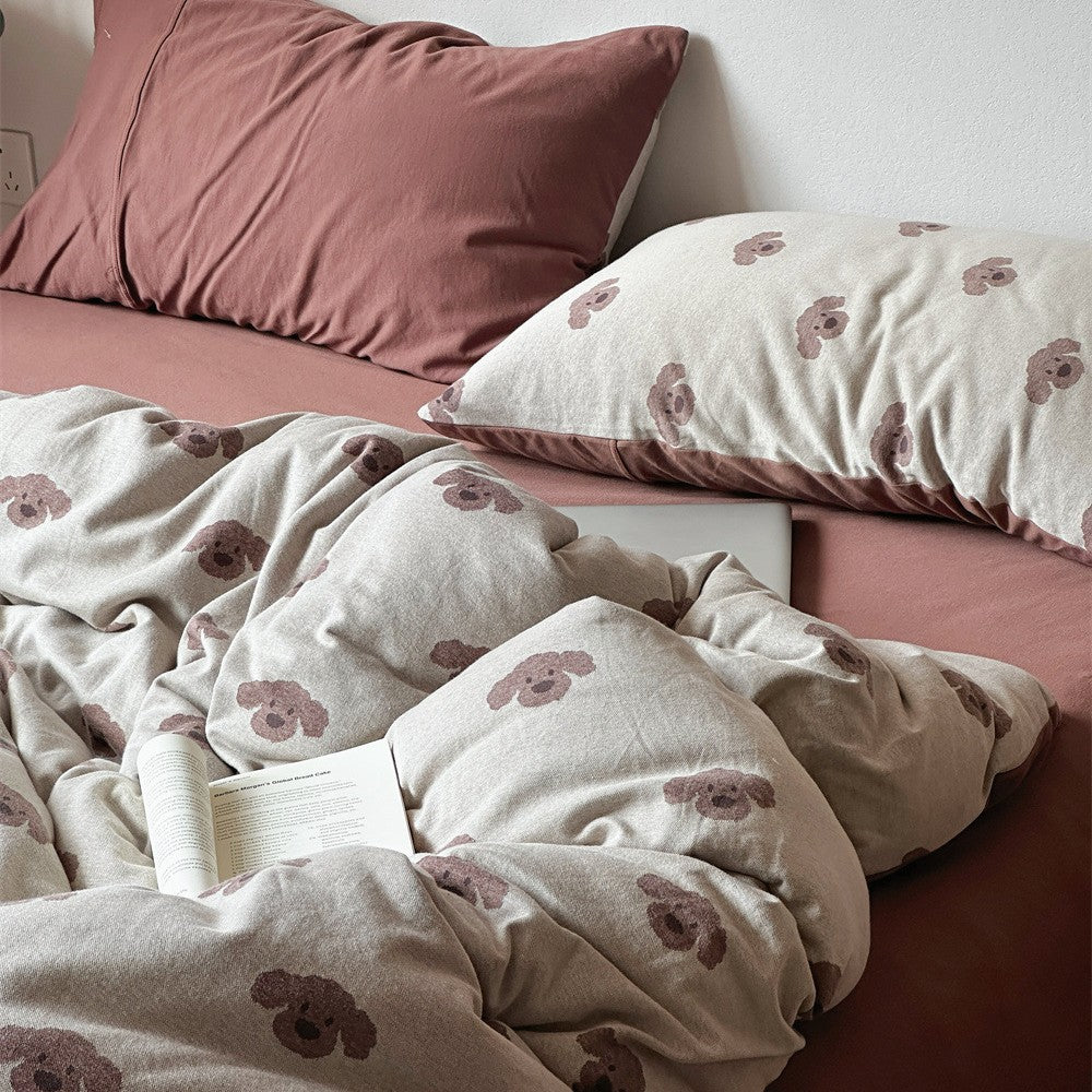 Bedding set made of cotton percale with delicate cherry motif and reversible easy care