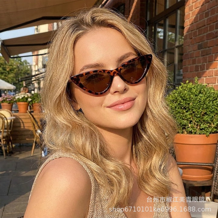 Ladies Cat-Eye Sunglasses with Elegant Tortoiseshell Pattern Stornfield