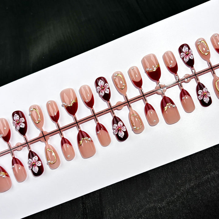 Elegant Polka Dot and Lace Press-On Nail Set
