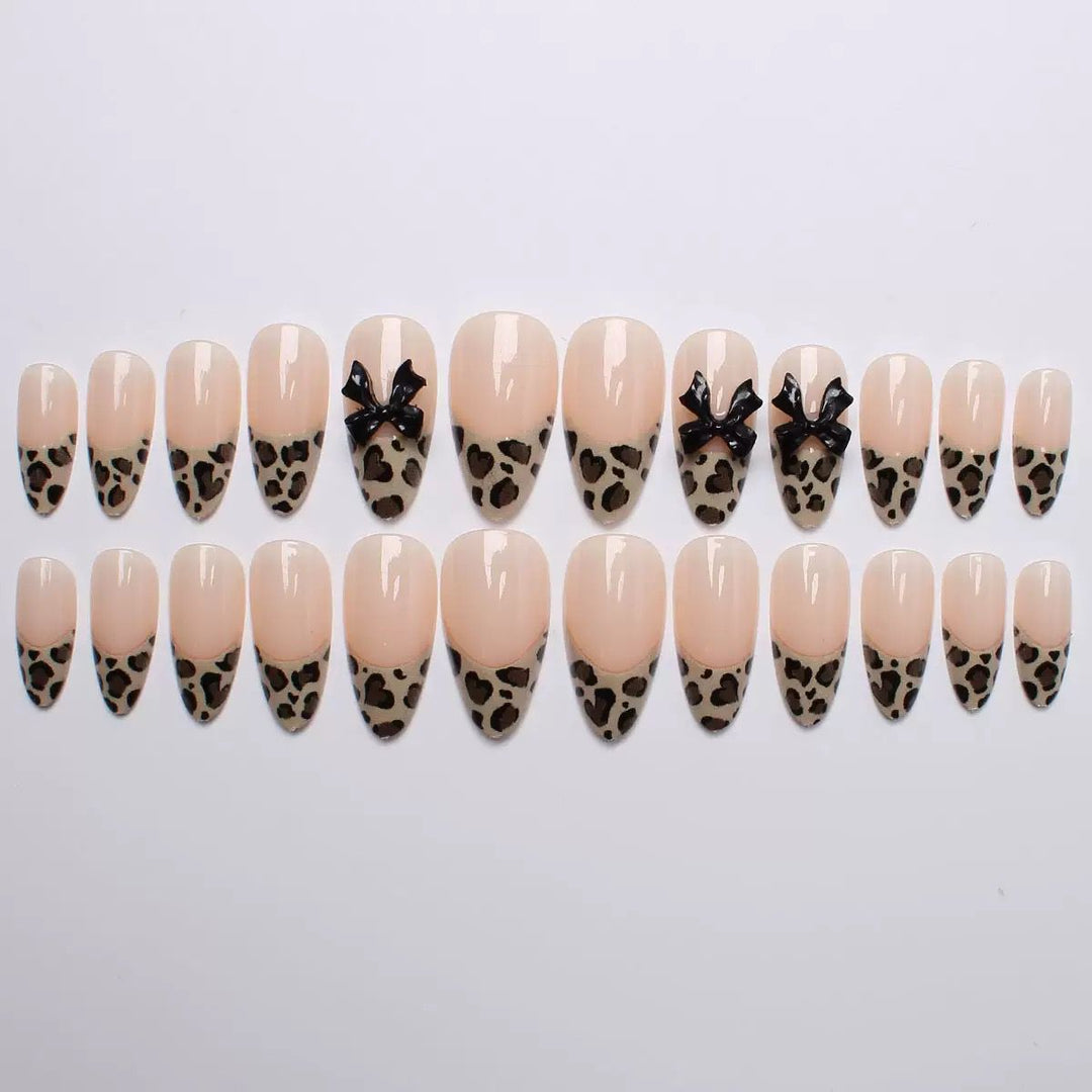 Exclusive Leos-French Artificial Nails