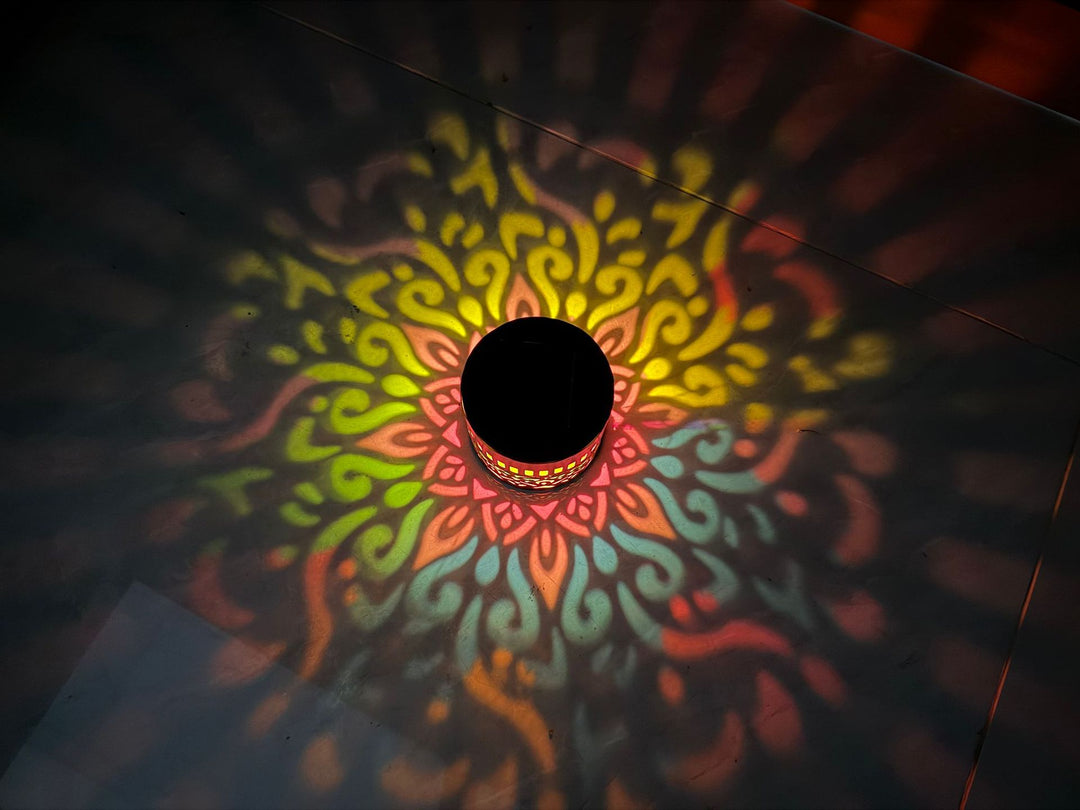 Solar Projection Garden Light With Decorative Floral Pattern And Dusk-To-Dawn Sensor Stornfield