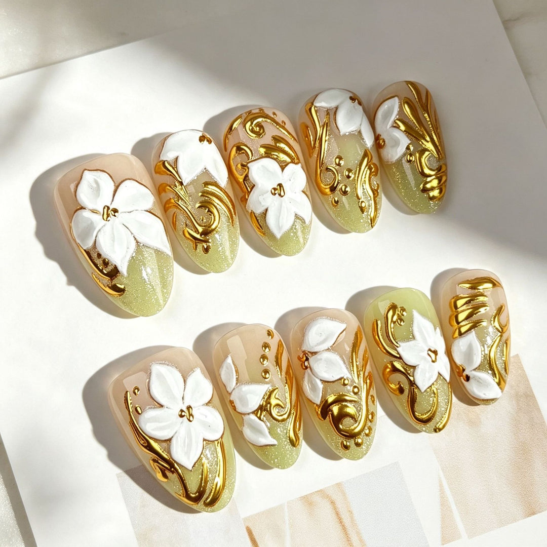 Elegant Floral-Design Press-On Nails