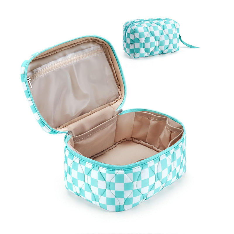 Cosmetic organizer bag with practical compartments Stornfield
