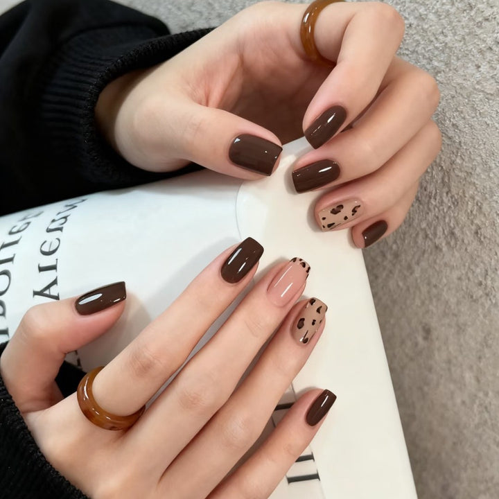Decorative Press-On Nail Art Set with Unique Leopard Patterns
