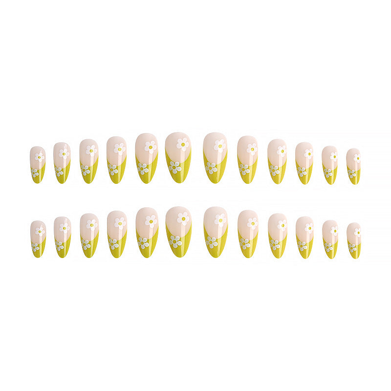 Artistic nails with flower design Stornfield