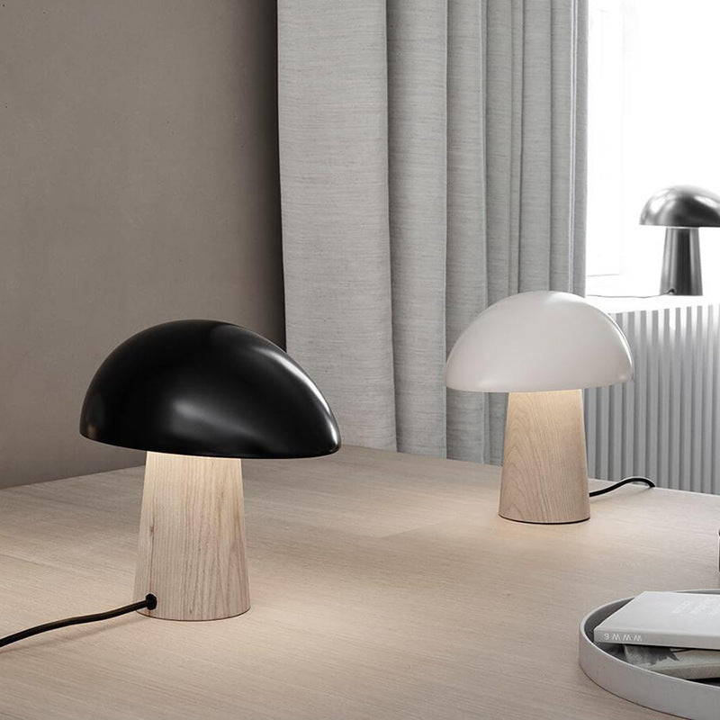 Artistic Mushroom-Shaped Table Lamp