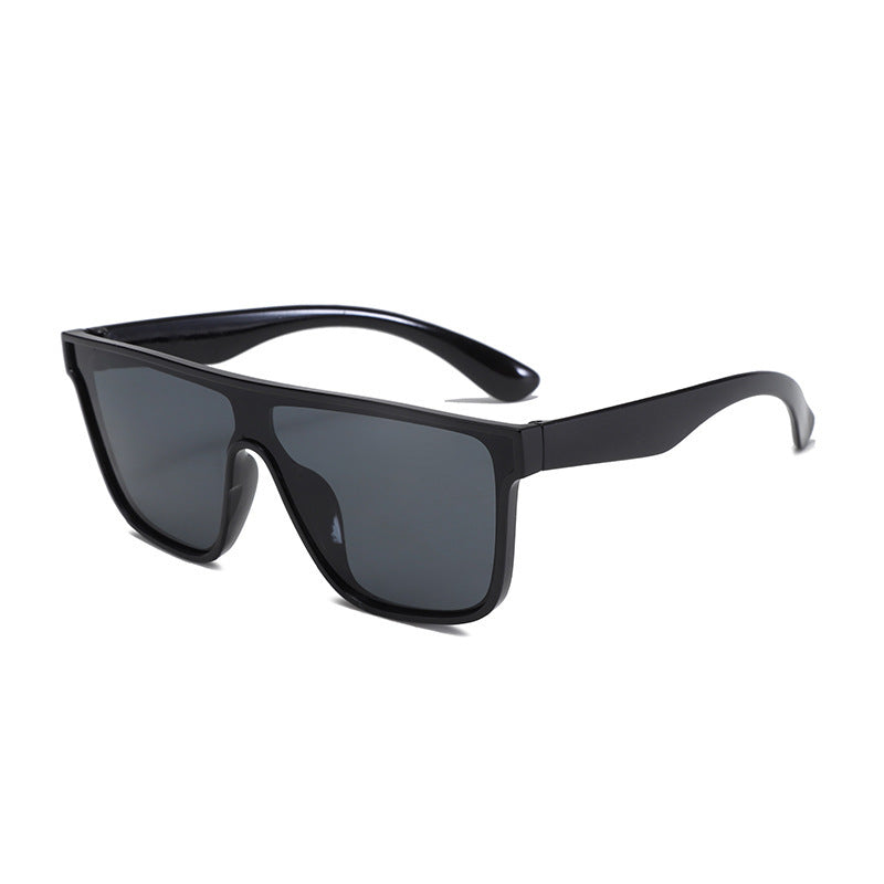 Women's sporty sunglasses with wide frame and polarized lenses Stornfield